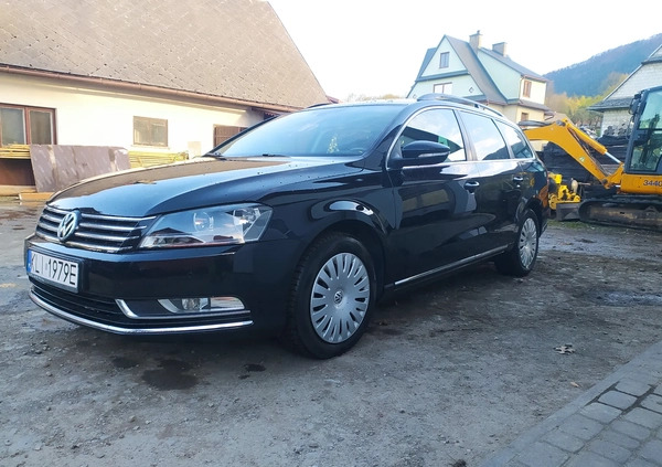 Volkswagen Passat cena 24500 przebieg: 304000, rok produkcji 2012 z Supraśl małe 67